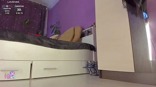 NicolePepper online show from April 23, 1:40 am