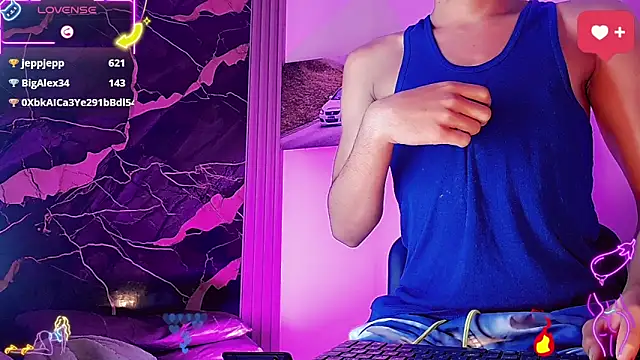 SophiaWild  online show from June 2, 11:01 am