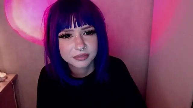 YunaLeaf online show from August 6, 7:38 pm