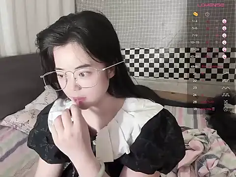 Lili-0521 online show from June 5, 5:51 pm