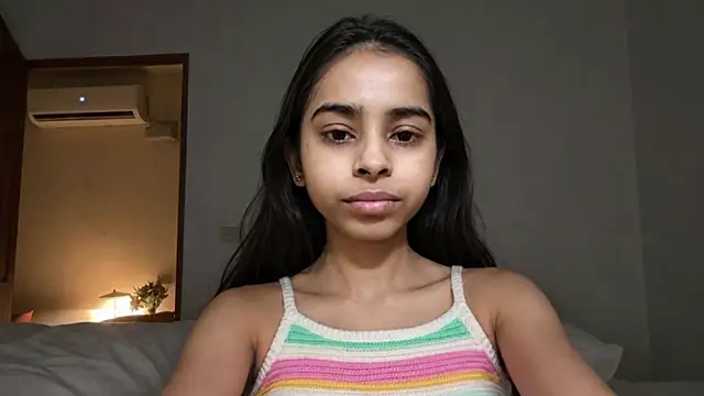 Cutelily 9 online show from May 21, 5:53 pm