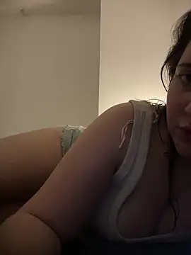 Shanleigh online show from May 25, 9:43 pm