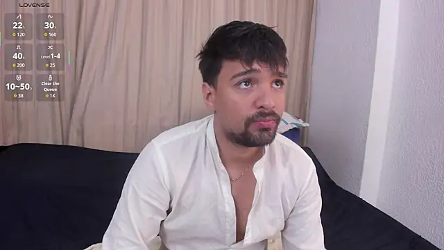 Snapshot of max_ed chatting on June 10, 8:46 am max ed online show from June 10, 8:46 am