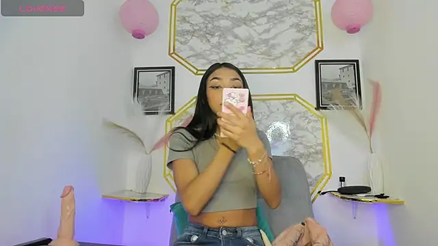 jaulyn 18   online show from May 26, 12:23 pm