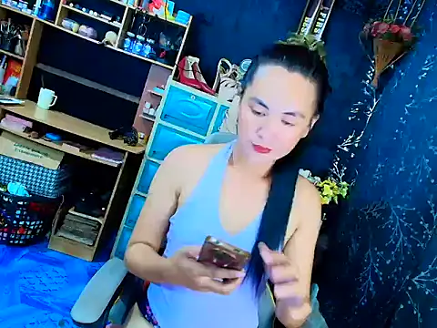 JillianWard17 online show from May 30, 2:36 pm