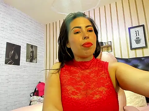 nikki nikoll online show from June 16, 11:18 pm