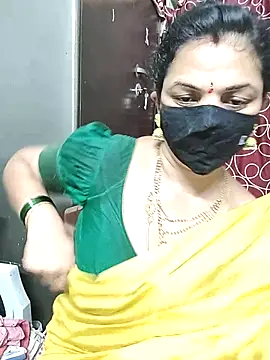 Snapshot of Leela_555 chatting on July 1, 11:48 pm Leela 555 online show from July 1, 11:48 pm