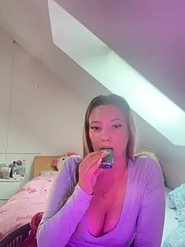 Evelina Nelson online show from June 14, 7:27 pm