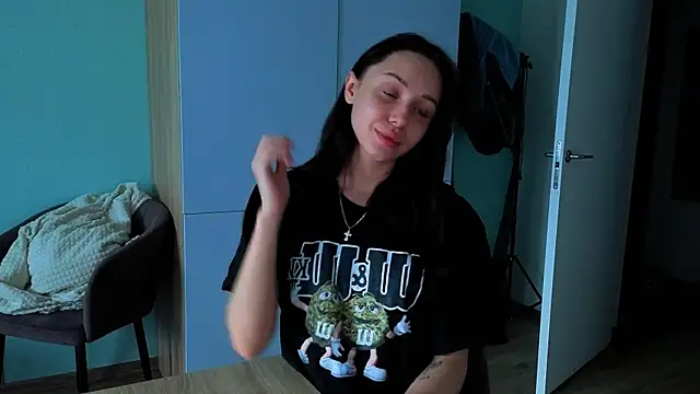 EsterCarterr online show from May 25, 5:30 pm