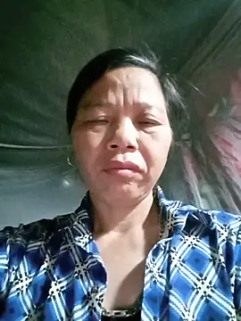 Snapshot of Elfledaa chatting on June 20, 10:01 pm Elfledaa online show from June 20, 10:01 pm