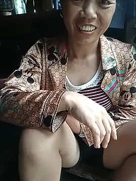 Snapshot of Elfledaa chatting on July 19, 2:48 am Elfledaa online show from July 19, 2:48 am