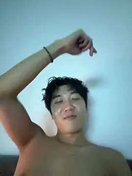 YourBadboy718 online show from June 17, 6:20 pm