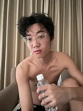 YourBadboy718 online show from June 26, 8:08 am