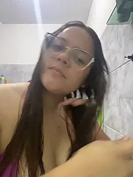 Laryssinha 69 online show from June 12, 4:28 pm