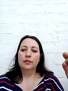 Snapshot of zupita0305 chatting on June 11, 3:32 pm zupita0305 online show from June 11, 3:32 pm