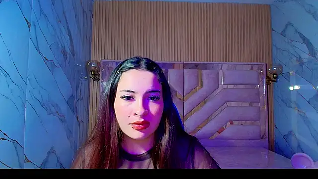 Snapshot of Kiara_Moon_r chatting on July 4, 3:13 am Kiara Moon r online show from July 4, 3:13 am