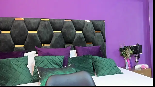 MaluJensen online show from June 26, 11:36 am