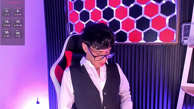 SantyFoxxs online show from June 1, 4:03 am