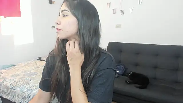 lia kos online show from July 30, 8:41 pm