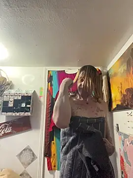VanillaSnowcones online show from July 10, 10:56 pm