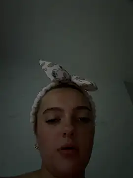 Snapshot of naughtygirl6989 chatting on July 7, 8:57 pm naughtygirl6989 online show from July 7, 8:57 pm