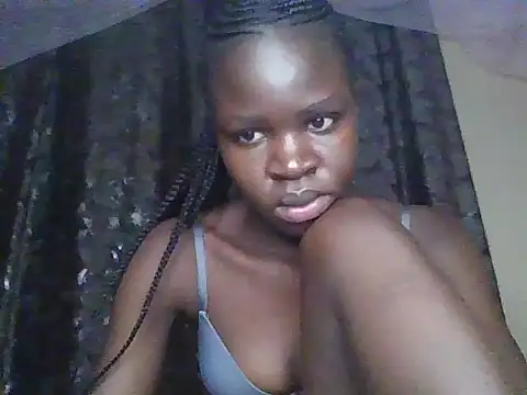 Snapshot of small_diva chatting on June 28, 6:58 pm small diva online show from June 28, 6:58 pm