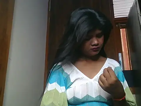 Snapshot of naromi_3563 chatting on June 23, 9:18 am naromi 3563 online show from June 23, 9:18 am
