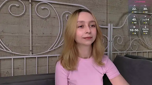 Snapshot of RachelVacsler chatting on June 9, 3:45 pm RachelVacsler online show from June 9, 3:45 pm