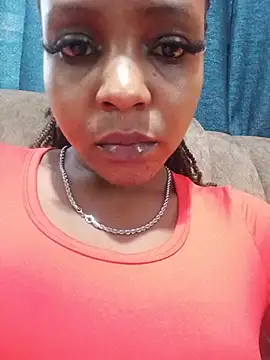 Snapshot of Queen_pretty2 chatting on July 6, 4:53 am Queen pretty2 online show from July 6, 4:53 am
