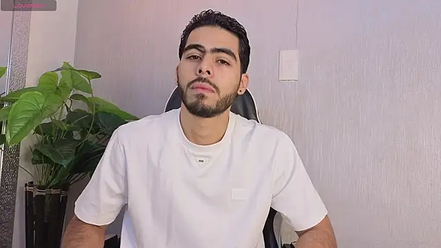 Snapshot of Jadiel_Stone chatting on July 21, 12:18 pm Jadiel Stone online show from July 21, 12:18 pm