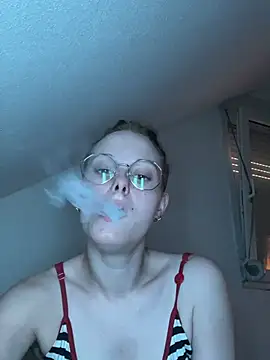 Quenn667 online show from June 25, 2:10 pm