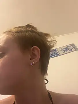 Quenn667 online show from July 16, 9:43 pm