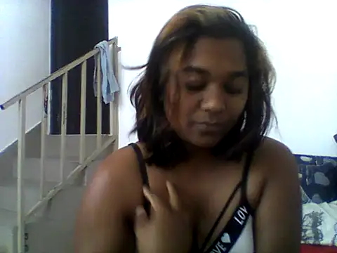 MiaReed667 online show from May 27, 9:17 am