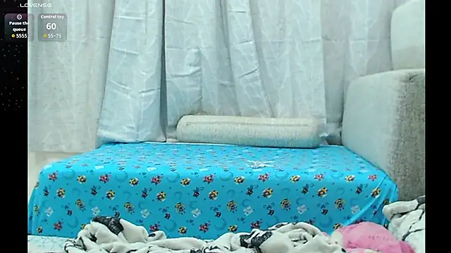 Snapshot of PreettyMiaa chatting on July 10, 8:00 pm PreettyMiaa online show from July 10, 8:00 pm