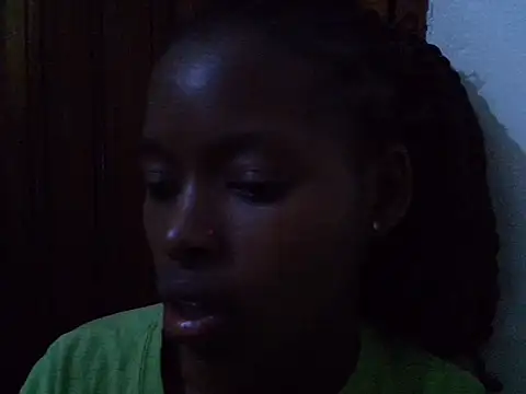 Gracious petite001 online show from June 25, 10:36 pm