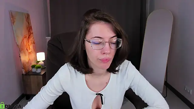 eva sicret online show from July 5, 4:07 am