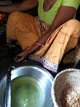 Snapshot of maliska-rani chatting on May 26, 4:41 am maliska-rani online show from May 26, 4:41 am