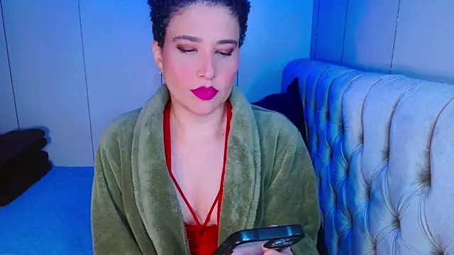 luasecret21 online show from May 25, 4:35 pm