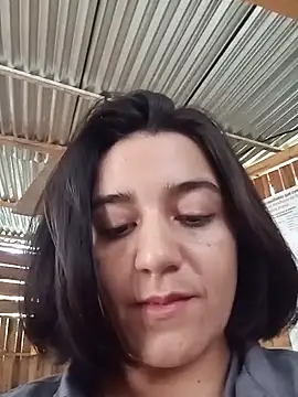 Snapshot of lulu_1546 chatting on May 27, 2:14 pm lulu 1546 online show from May 27, 2:14 pm