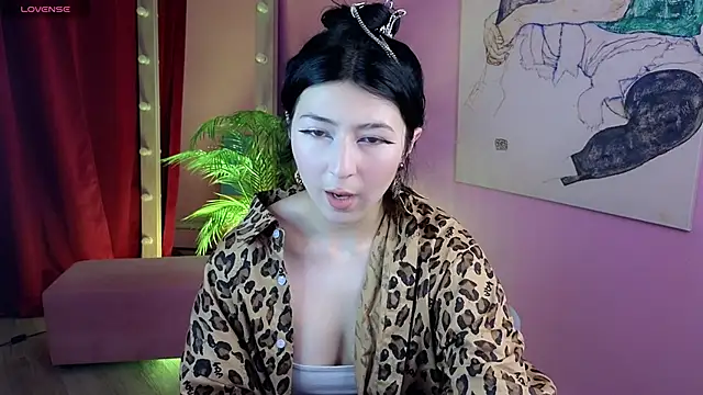 Vanessa LimX online show from June 9, 12:50 pm