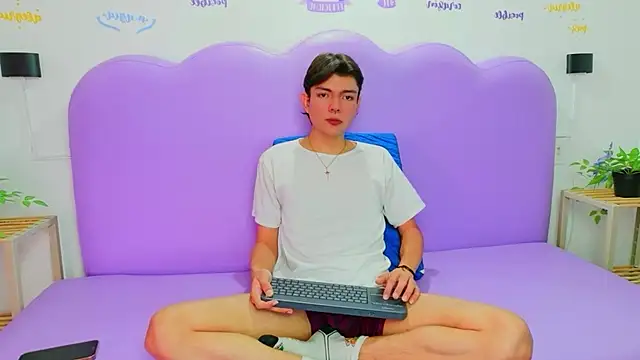 Liamdelrey online show from July 3, 3:24 am