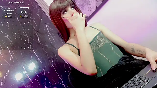 mirandad ponce  online show from May 27, 12:02 pm