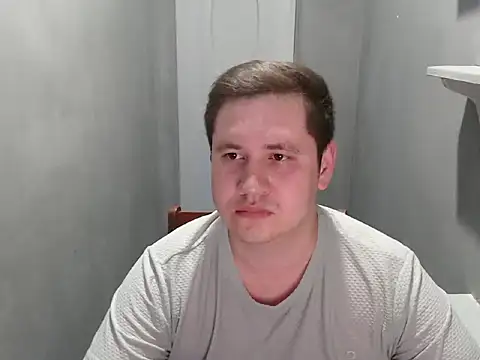 Snapshot of Max_Marlyn chatting on June 25, 7:51 pm Max Marlyn online show from June 25, 7:51 pm