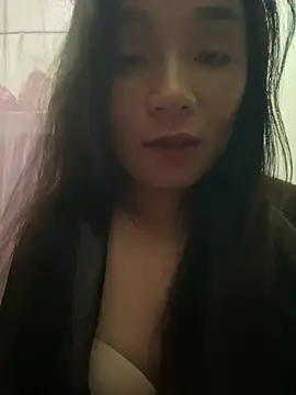 Snapshot of Luna-mi chatting on June 23, 6:28 pm Luna-mi online show from June 23, 6:28 pm