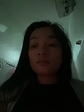 Snapshot of Luna-mi chatting on June 26, 8:30 am Luna-mi online show from June 26, 8:30 am