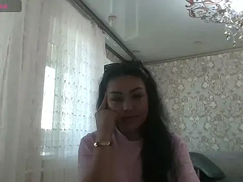 MoniqueLouises online show from May 28, 1:19 pm