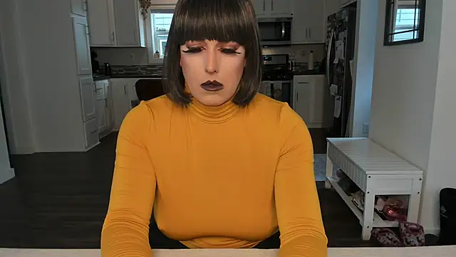 Snapshot of Danielle_tv33 chatting on December 13, 5:43 pm Danielle tv33 online show from December 13, 5:43 pm