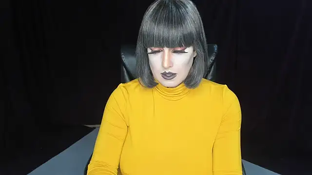 Snapshot of Danielle_tv33 chatting on December 23, 6:37 pm Danielle tv33 online show from December 23, 6:37 pm