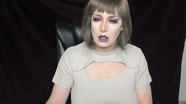 Snapshot of Danielle_tv33 chatting on February 7, 7:06 pm Danielle tv33 online show from February 7, 7:06 pm