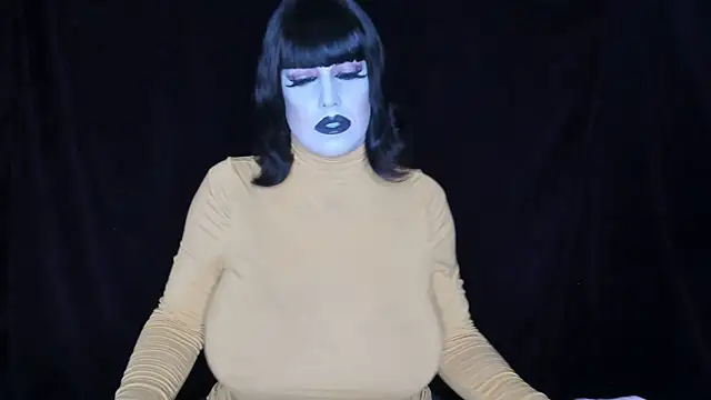 Snapshot of Danielle_tv33 chatting on November 1, 4:36 am Danielle tv33 online show from November 1, 4:36 am